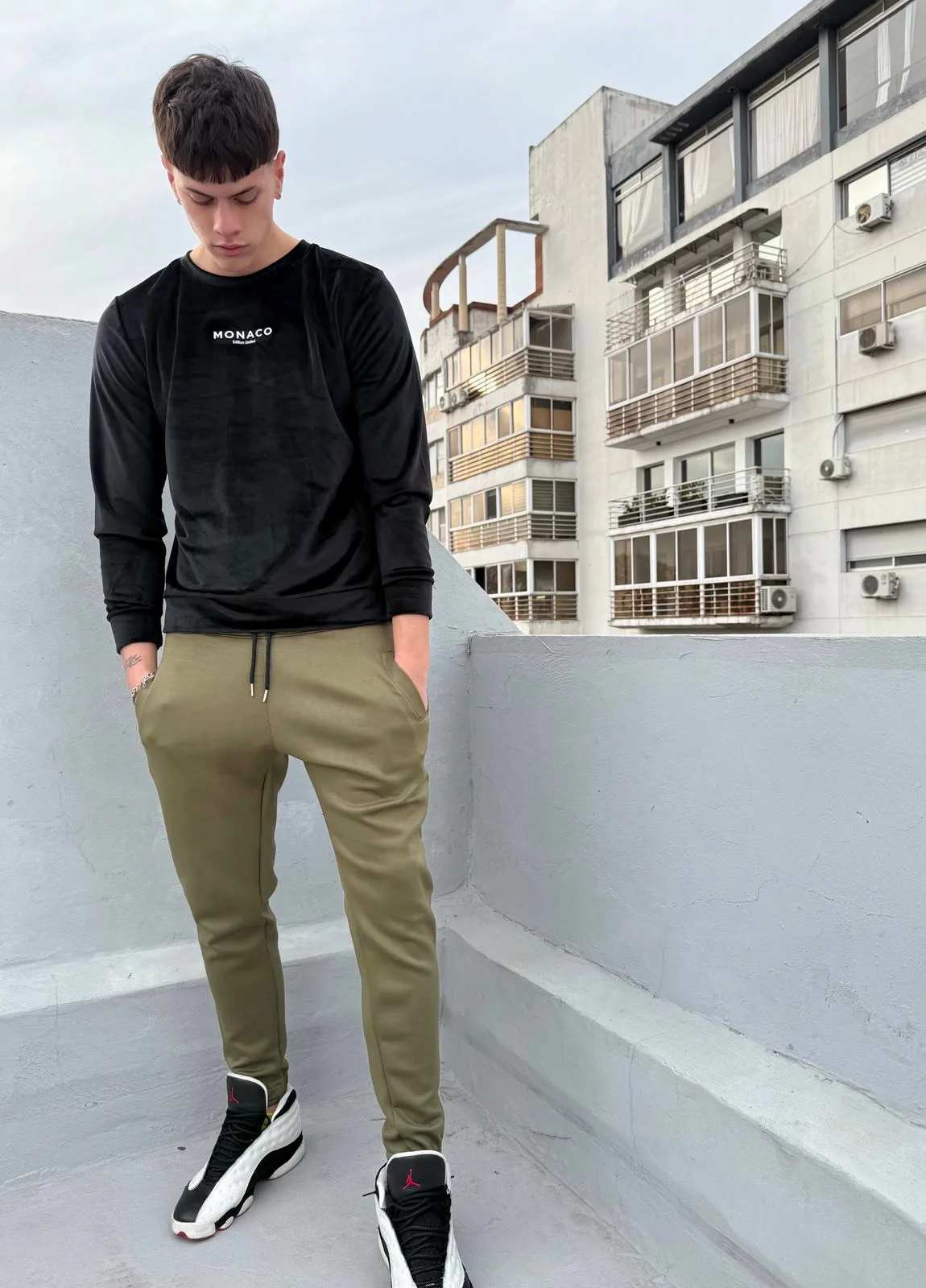 Alternative view of Jogger Hombre