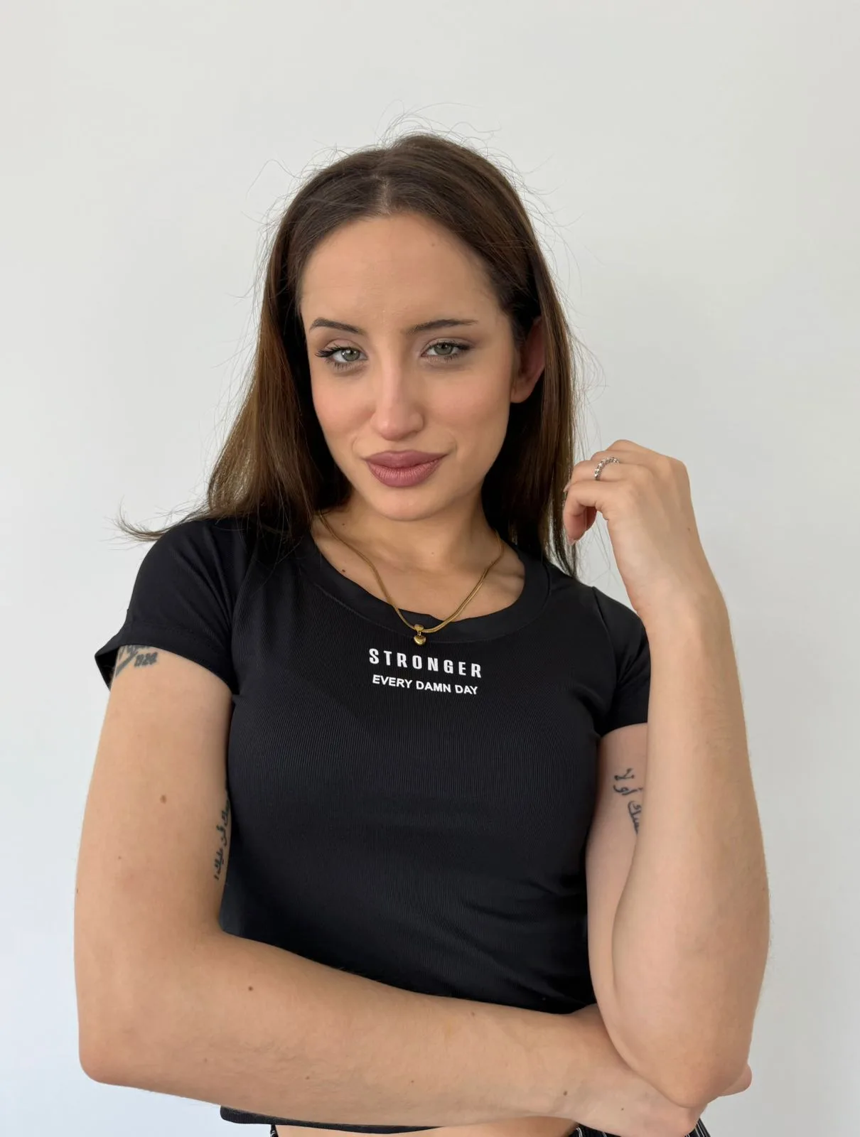 Remera Cropp Universitaria Stronger - Imagen 3