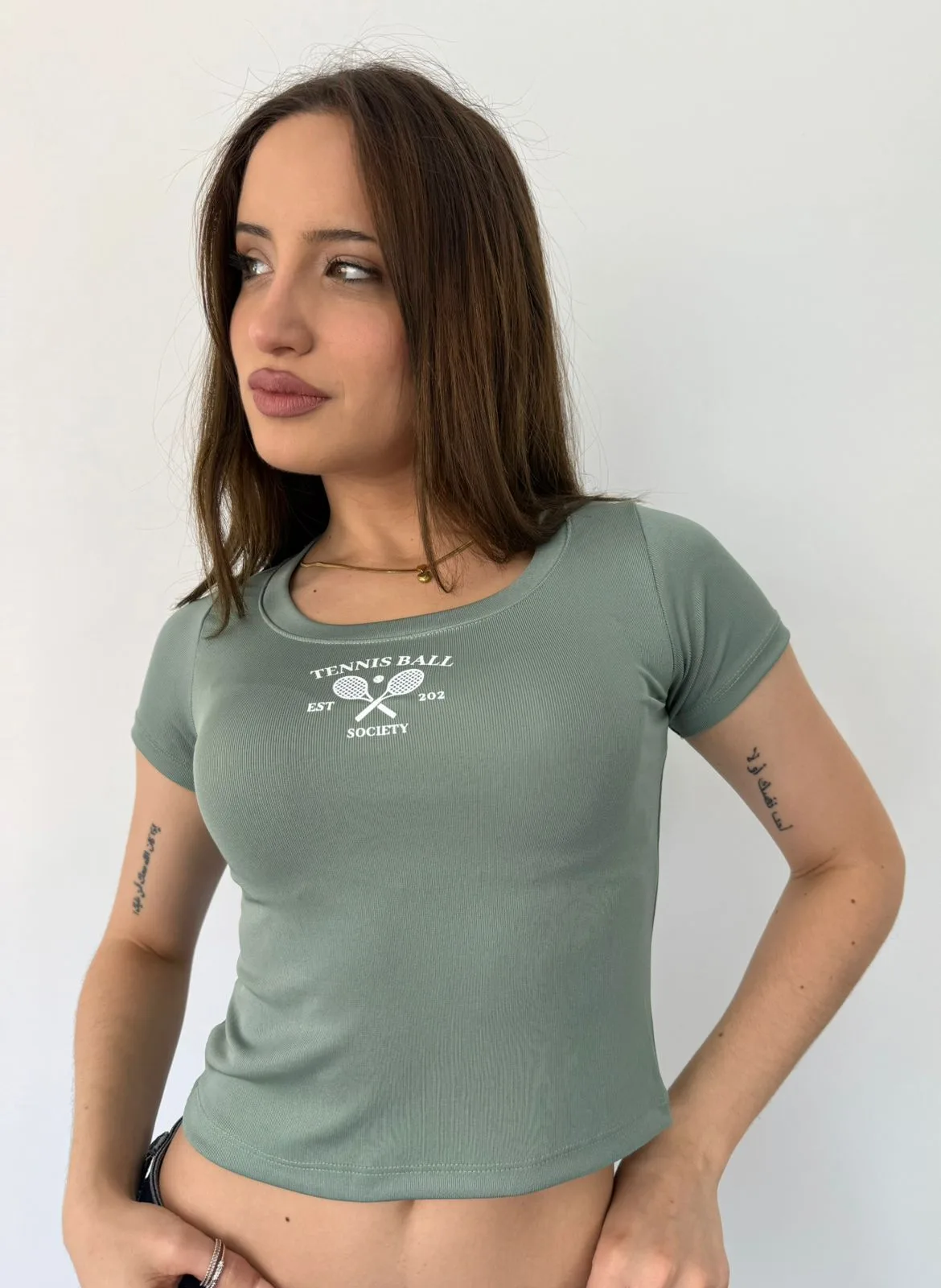 Remera Cropp Universitaria Tenis