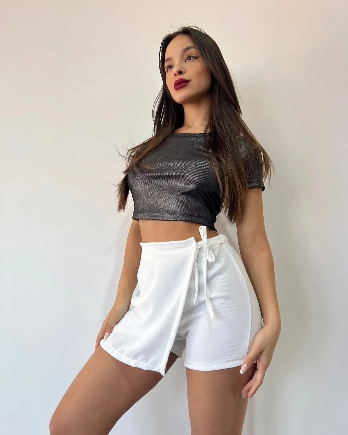 Alternative view of SHORT POLLERA ARUBA