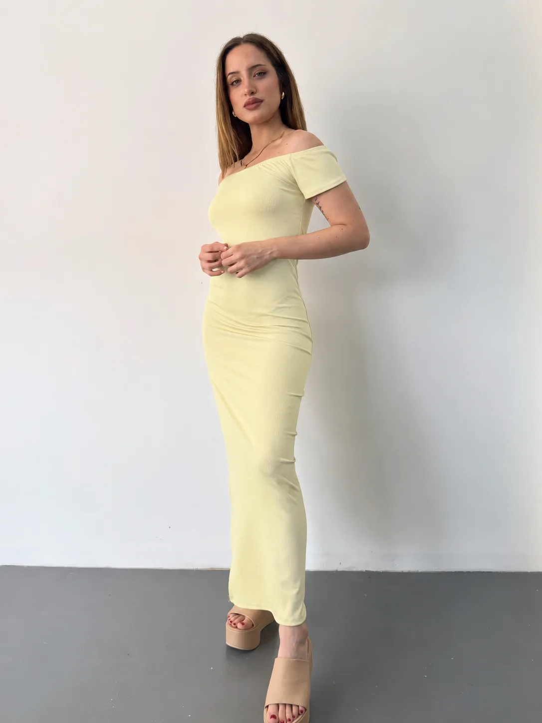 VESTIDO ESCOTADO - Imagen 10