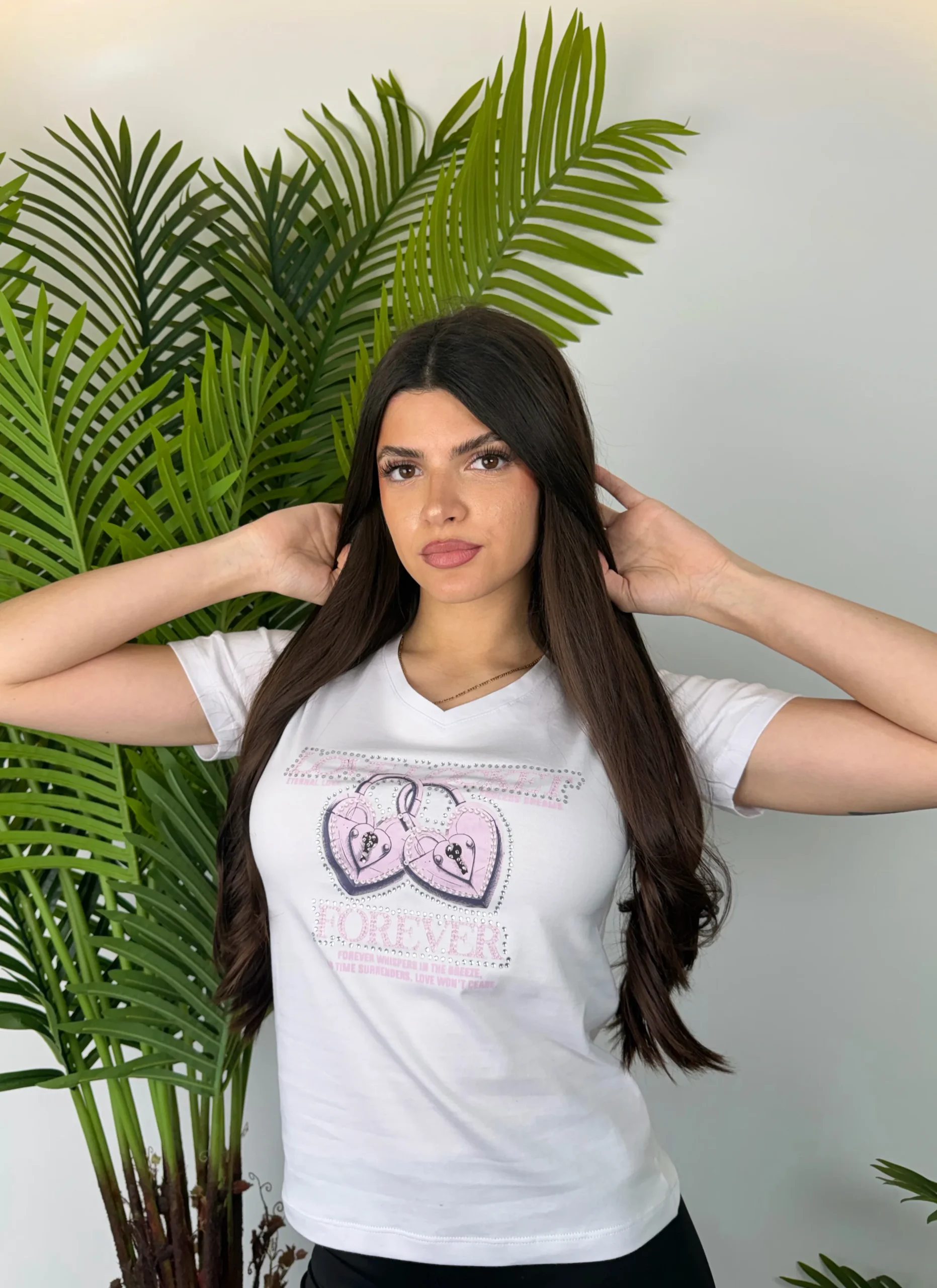 Alternative view of REMERA LOVE LOCKET